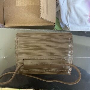 Louis Vuitton Pepper Elastique Epi Wallet